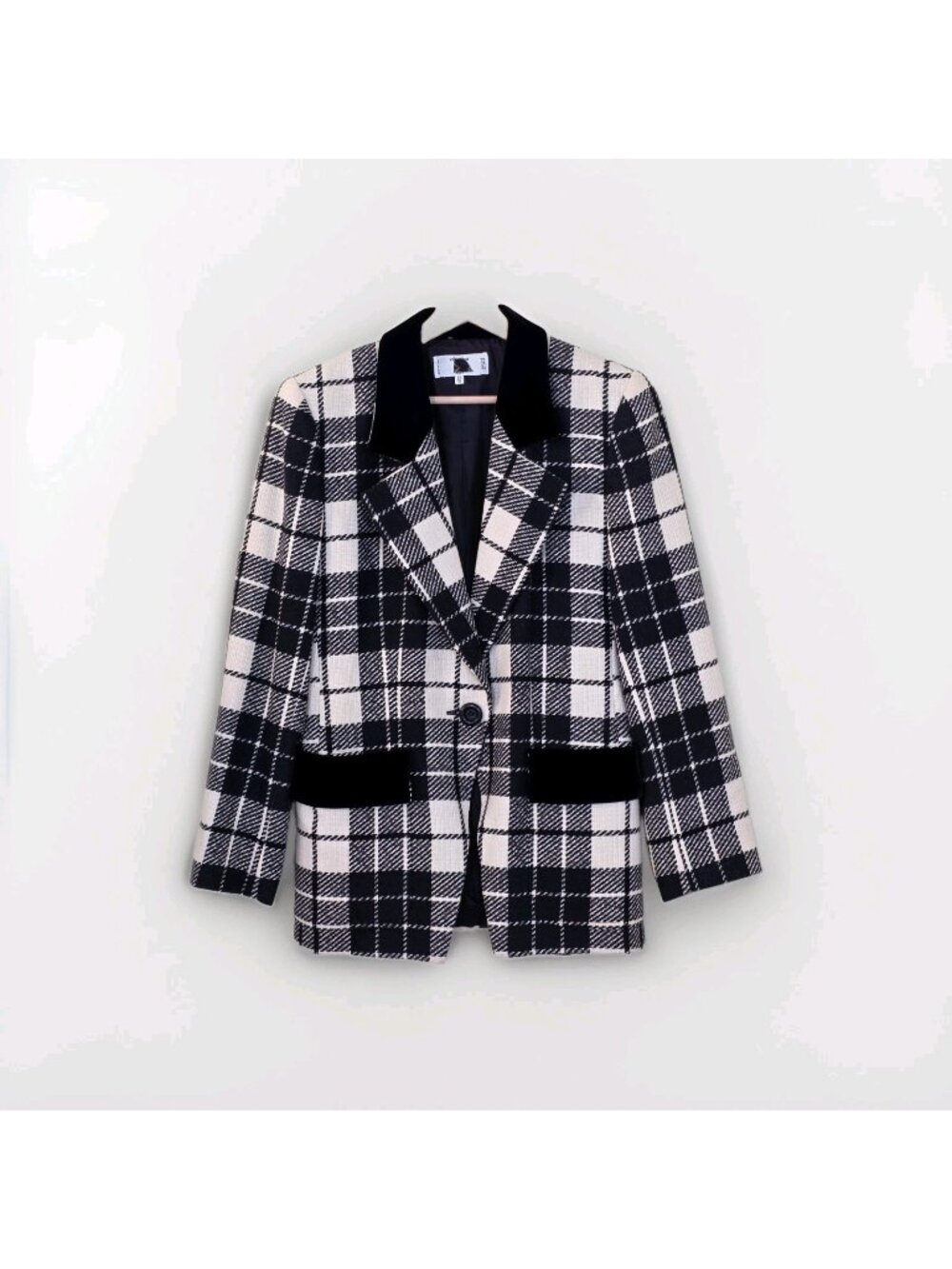 Vtg Valentino Miss V Plaid Blazer 10 US 44 IT Black Cream Velvet Trim Old Money
